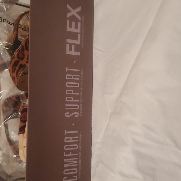 Delaney leopard wedges - Picture 4 of 4